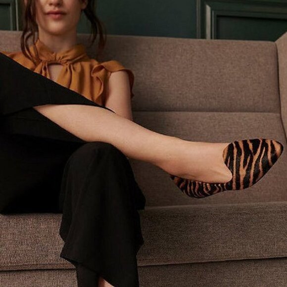 Gibson Latimer Tiger Striped Calf Hair Pointed Toe Flat Shoes Size 8 - Picture 2 of 5